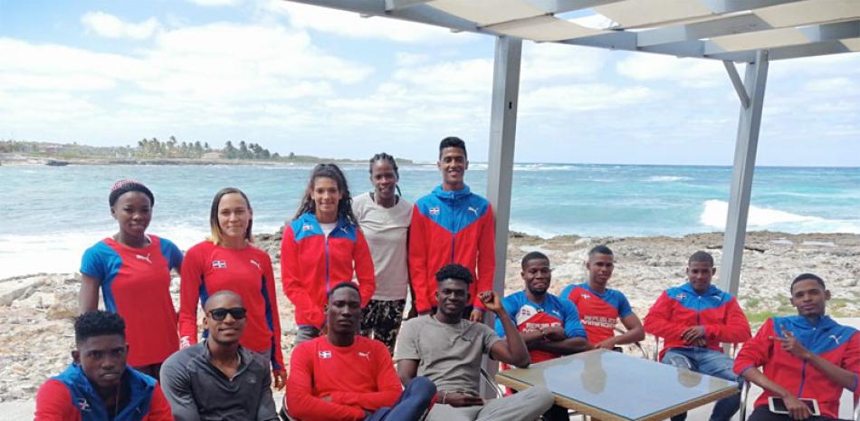 La delegación dominicana de atletismo que se encuentra en la Habana, Cuba.