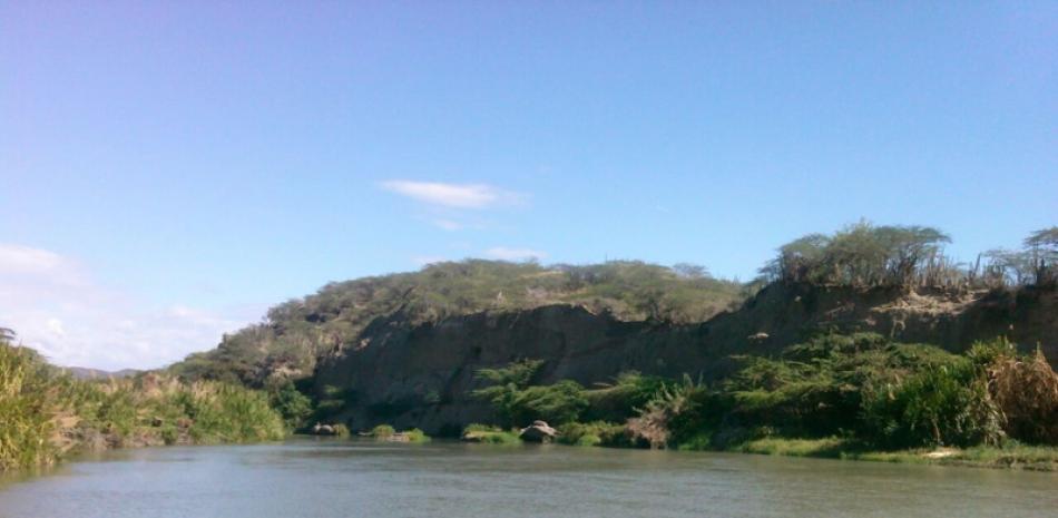 Los bajos niveles de la presa de Sabana Yegua. ARCHIVO