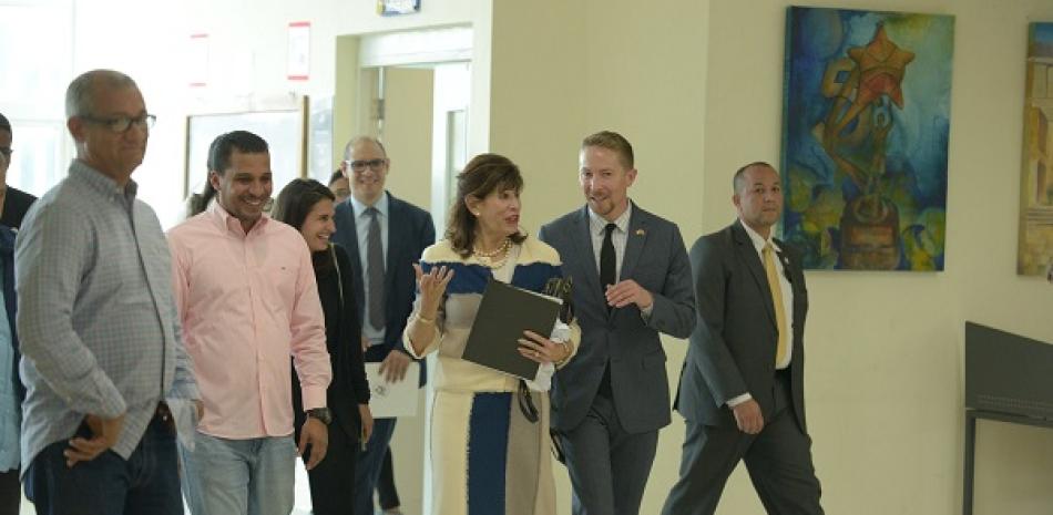 Fotografía de la embajadora de Estados Unidos en República Dominicana, Robin Bernstein