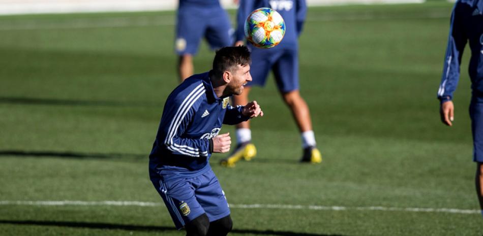 Lionel Messi estará en acción hoy con la selección argentina. /EFE