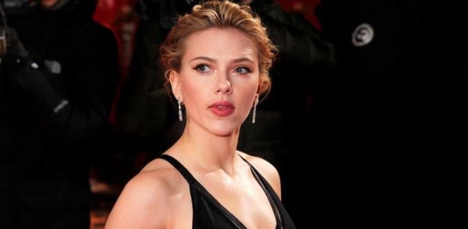 Scarlett Johansson es tema de conversación luego que en la portada de la revista Vogue el busto de la actriz de “Avengers: Endgame” luciera más pequeño. FOTO: AP