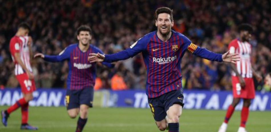 Lionel Messi festeja el gol que marcó y que contribuyó al triunfo del Barcelona sobre el Atlético de Madrid