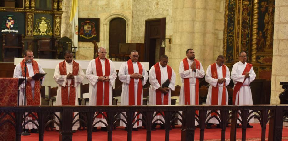 Los sacerdotes de la Iglesia Católica que pronunciaron el Sermón de las 7 Palabras, en la Catedral el pasado Viernes Santos como parte de los actos de la Semana Santa.