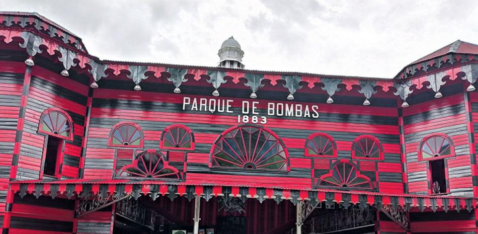 Bella fachada del antiguo Parque de Bombas o Estación de Bomberos, en Ponce, Puerto Rico. CARMENCHU BRUSÍLOFF