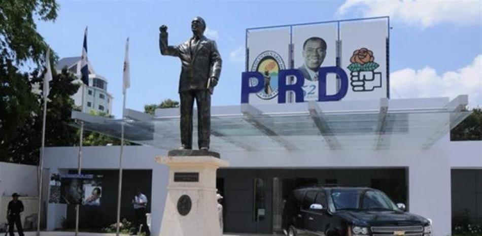 Foto archivo de la fachada del Partido Revoluvionario Dominicano.