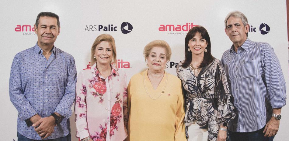 Jaime Herrera, Patricia González de Bergés, Amada Pittaluga de González, Mirla Estévez y Paul Martínez