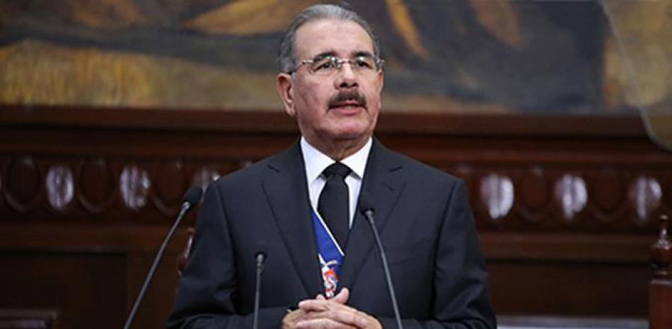 Danilo Medina encabeza intención de voto, según CID.