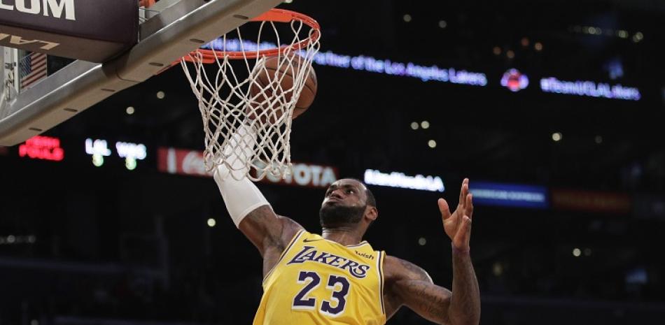 LeBron James impulsó a los Lakers al primer lugar en la venta de camisetas en la NBA.