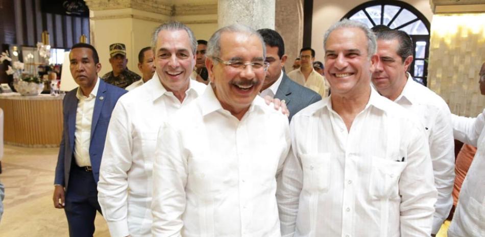 Danilo Medina encabeza reinauguración de hotel.