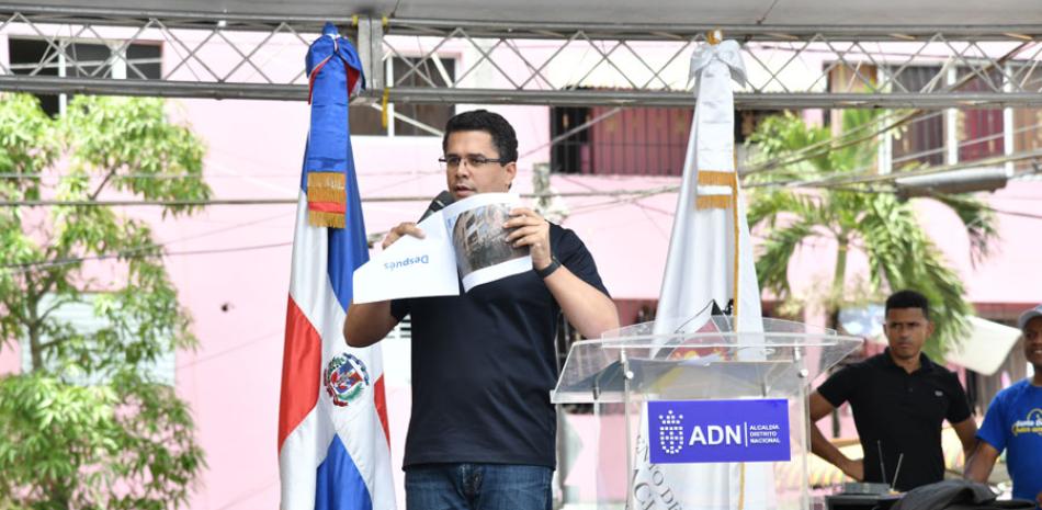 El alcalde del Distrito Nacional, David Collado, encabezó un acto sin precedentes en la historia de Puerto Isabela (Hoyo de Chulín).
