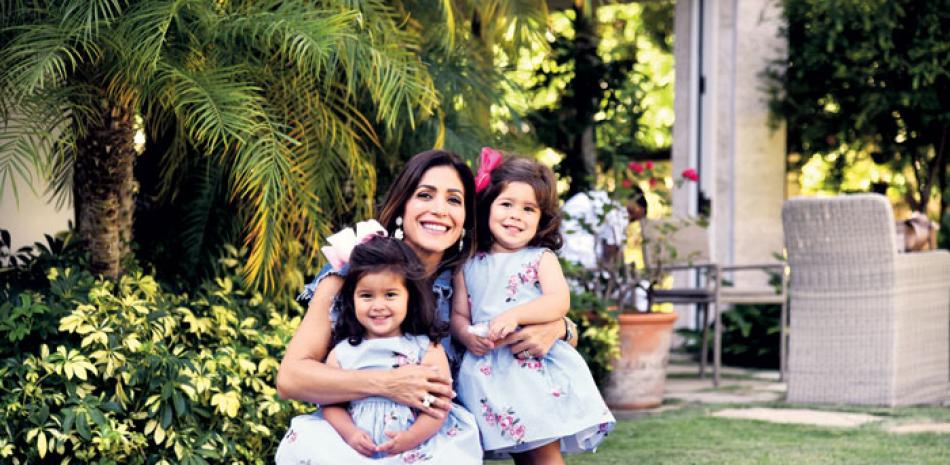 María Fernanda Arredondo de López junto a sus hijas Alejandra y Mariana López. VÍCTOR RAMÍREZ/LD