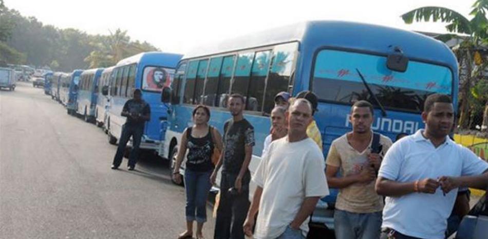 Fenatrano amenazó ayer con paralizar sus autobuses ante alzas en los combustibles.