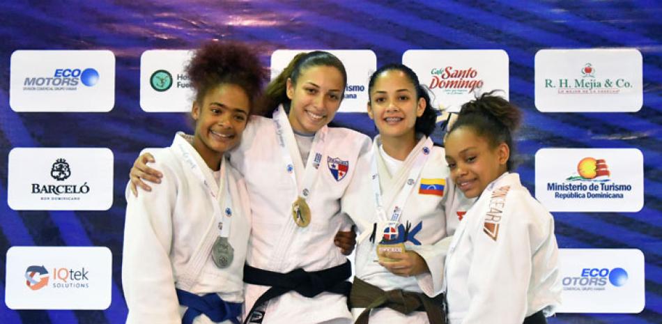 Parte del equipo femenino dominicano de judo.