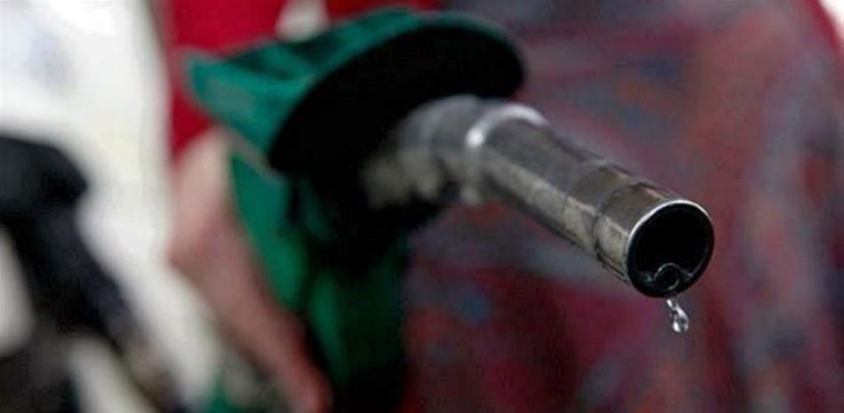 Anadegas reclama al MICM actuar ante venta ilegal de combustible. ARCHIVO LD.