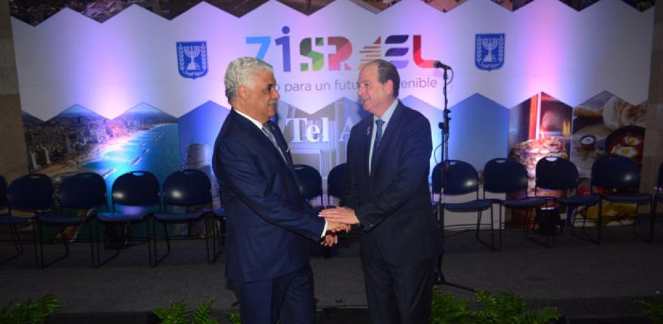 Miguel Vargas Maldonado, ministro de Relaciones Exteriores y Daniel Biran, embajador del Estado de Israel. ARTURO PÉREZ Y SILVERIO VIDAL/LD