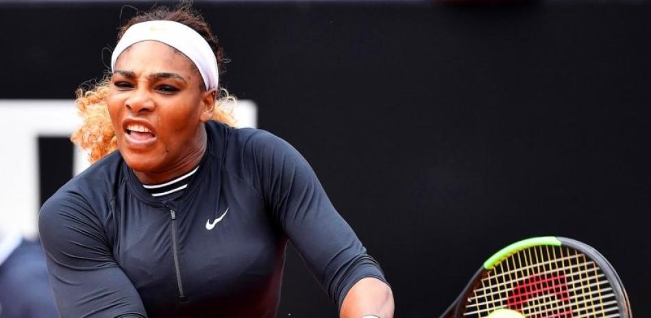 Serena, ganadora de 23  Grand Slams, estuvo por detrás 1-3 en el primer parcial, antes de encender los motores e imponerse 6-4.