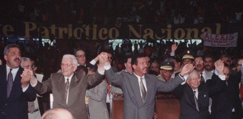 Con los comicios de 1996 termina el antagonismo del PRSC y el PLD, con la conformación de un Frente Patriótico que presentó a Leonel Fernández como el candidato presidencial para enfrentarse, en una segunda vuelta electoral, a José Francisco Peña Gómez, candidato del PRD.
