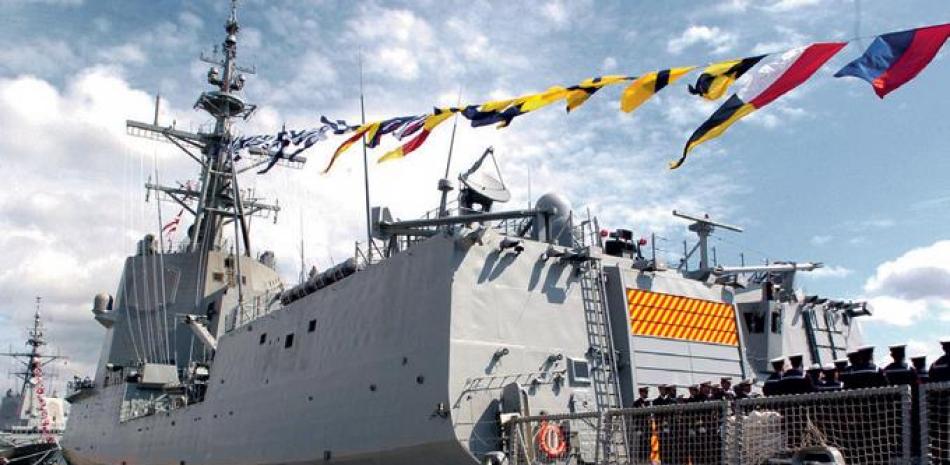 España retiró ayer su buque militar del golfo. AP