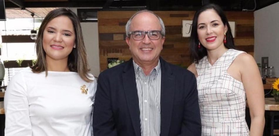 Laura Rojas, Joaquin Zaglul y Francina Martínez.