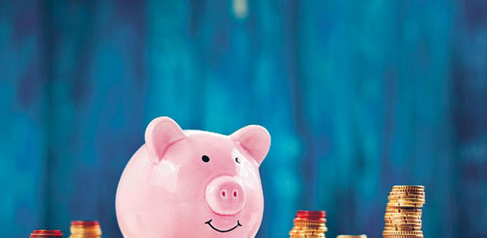 Desde las alcancías hasta cuentas de bancarias, las instituciones financieras ofrecen diversos programas para fomentar el ahorro en la niñez. ISTOCK.