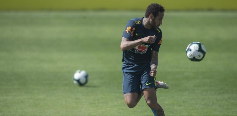 Neymar en su entrenamiento con la selección de Brasil, de cara a la Copa América que comienza en dos semanas. Foto de AFP.