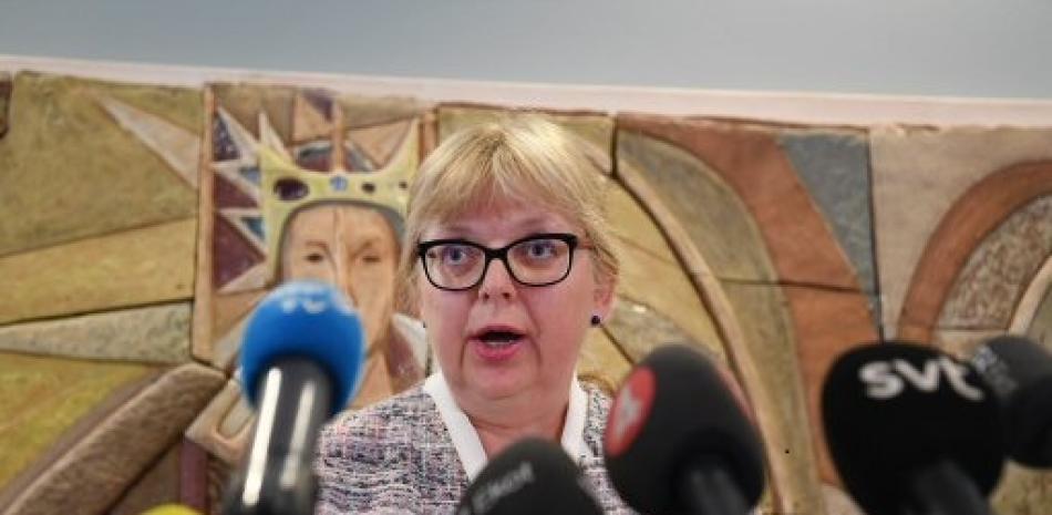 La fiscal sueca Eva-Marie Persson ofrece declaraciones a los medios este lunes en Uppsala (Suecia). / EFE