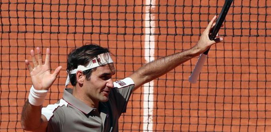 El Suizo Roger Federer celebra su triunfo de este