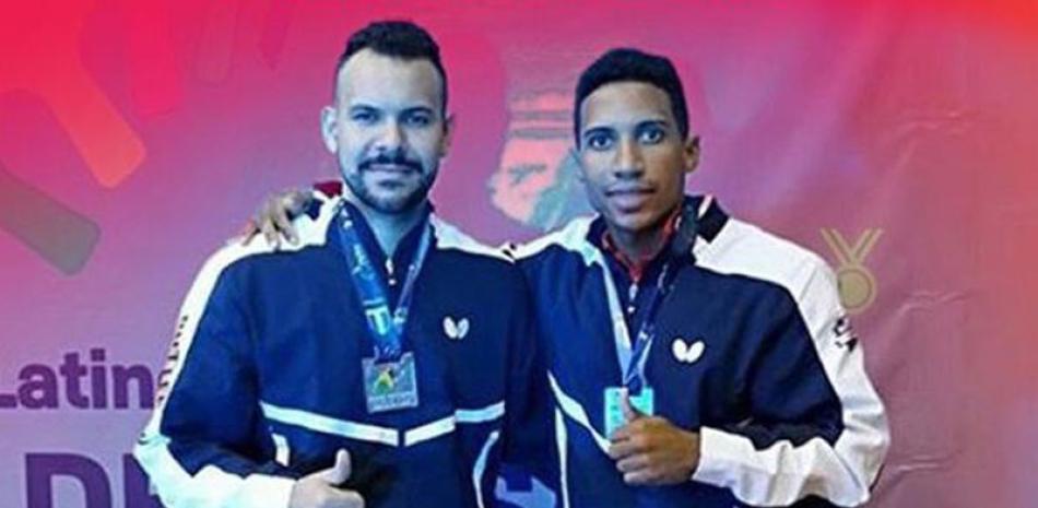 Emil Santos y Samuel Galvez, medallistas de plata en dobles masculinos.