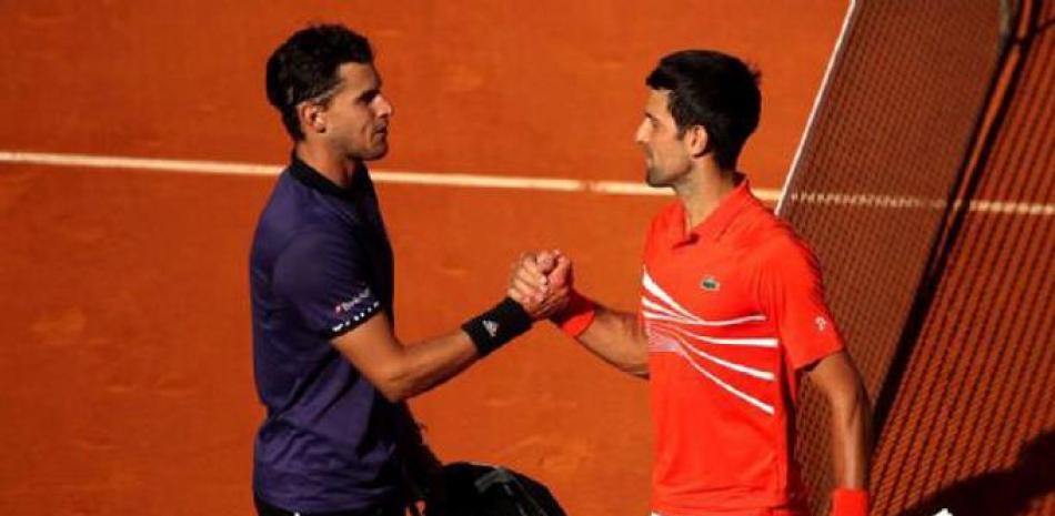 Novak Djokovic y Dominic Thiem se las verán en semifinales y el ganador se mide al que gane entre Rafael Nadal y Rogers Federer quienes jugarán la otra semifinal.