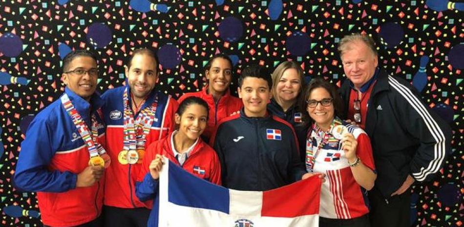 Integrantes del seleccionado de boliche de República Dominicana que logró seis medallas, incluyendo tres