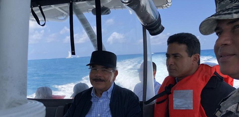 El presidente Medina fue a la isla Saona en yate.