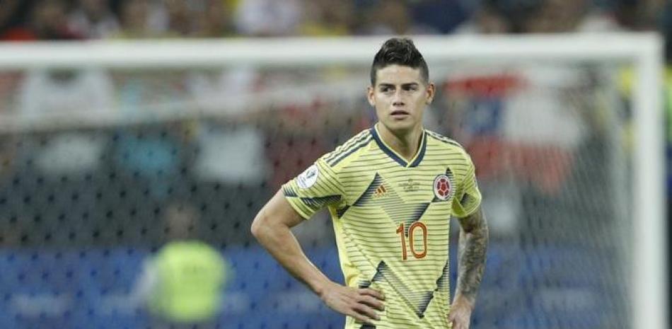 James se muestra triste luego que Colombia cayó ante Chile en tandas de penales