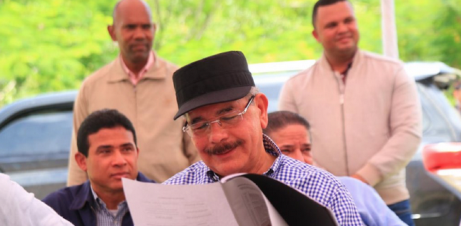 Danilo Medina durante la visita de ayer.