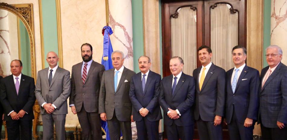 El presidente Danilo Medina recibe a empresarios.