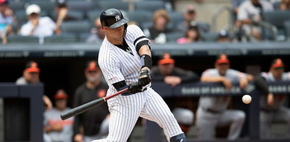 Gary Sánchez al momento de pegar su jonrón en el triunfo de ayer de los Yankees sobre los Orioles.