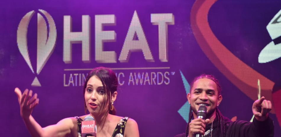 Foto de Mozart La Para en el lanzamiento de nuevas categorías de los Premios Heat