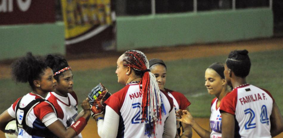 El equipo de softbol femenino de mayores va por la clasificación a los Juegos Olímpico Tokio-2020.