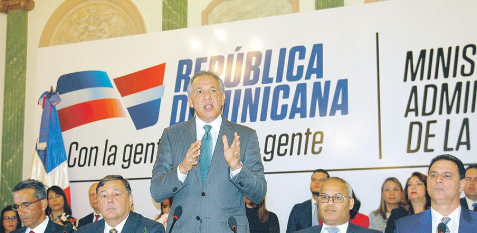 José Ramón Peralta y miembros del Ministerio. F. EXTERNA