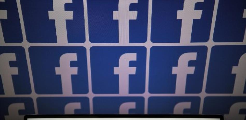 Una coalición de funcionarios de EEUU anunció que iniciaron una investigación antimonopolio de Facebook para determinar si el gigante de las redes sociales "sofocó la competencia y puso en riesgo a los usuarios". Venencia Loic/AFP.