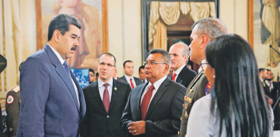 Nicolás Maduro anunció que desplegará un sistema de misiles antiaéreos en la frontera colombiana. EFE