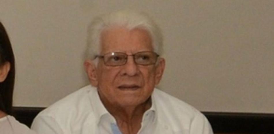 Don Fernando Capellán padre murió en Miami.