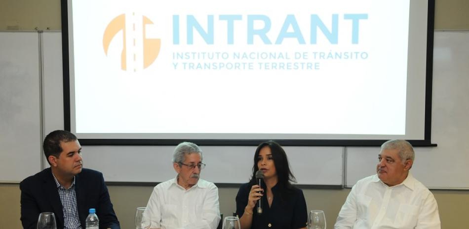 Claudia Franchesca de los Santos, durante el panel. / Foto: Jorge Cruz