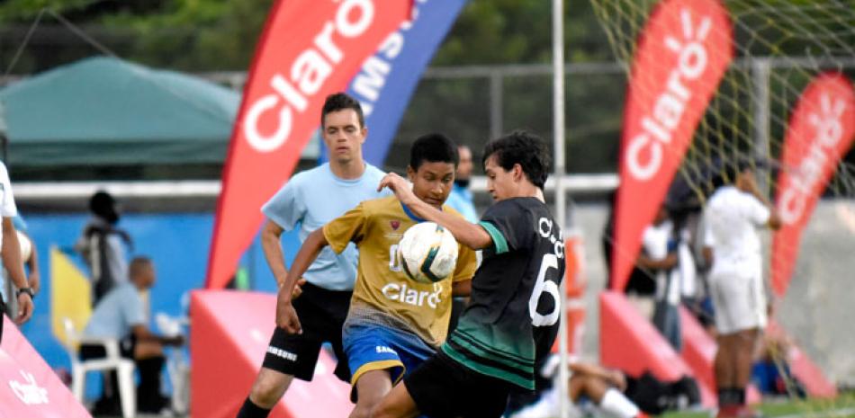 Acción del partido entre CELP y New Horizons en la jornada inaugural de la etapa de Santo Domingo de la Copa Intercolegial Claro de Futsal Masculino 2019e sit der conse sit der consecuat. FUENTE EXTERNA