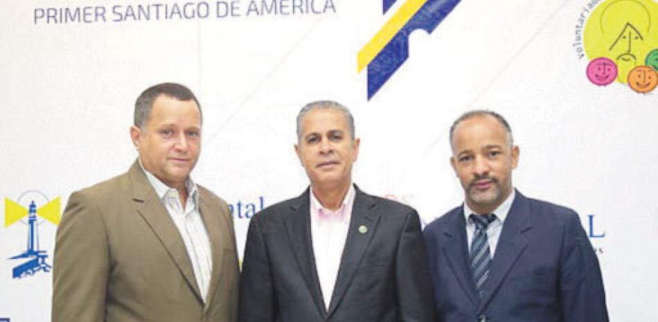 César Ureña, Américo Cabrera y José Alfredo Espinal. CORTESÍA