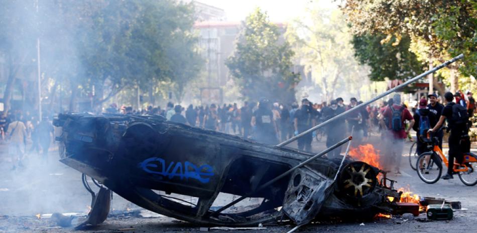 Tres personas murieron durante los disturbios. EFE