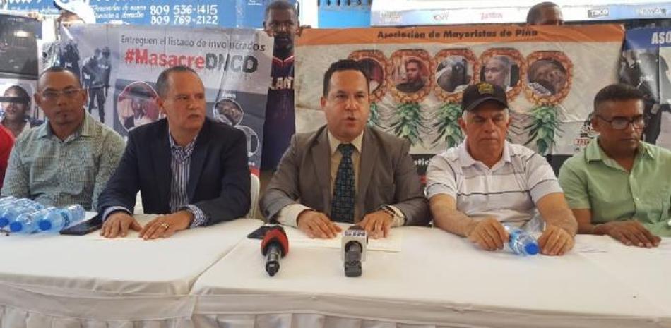 Federación de Asociaciones de Comerciantes del Mercado Nuevo, exigiendo justicia por los piñeros muertos. / Credito: Martín Adames