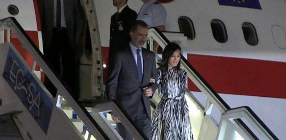 Reyes de España inician su visita a La Habana. / AFP