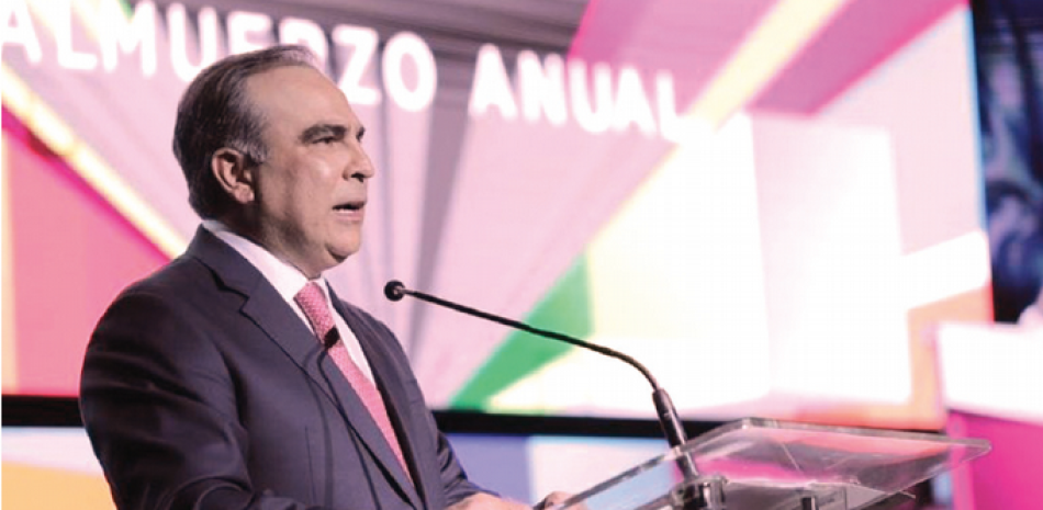 Celso Juan Marranzini al ofrecer el discurso central del Almuerzo de la AIRD. F. EXTERNA