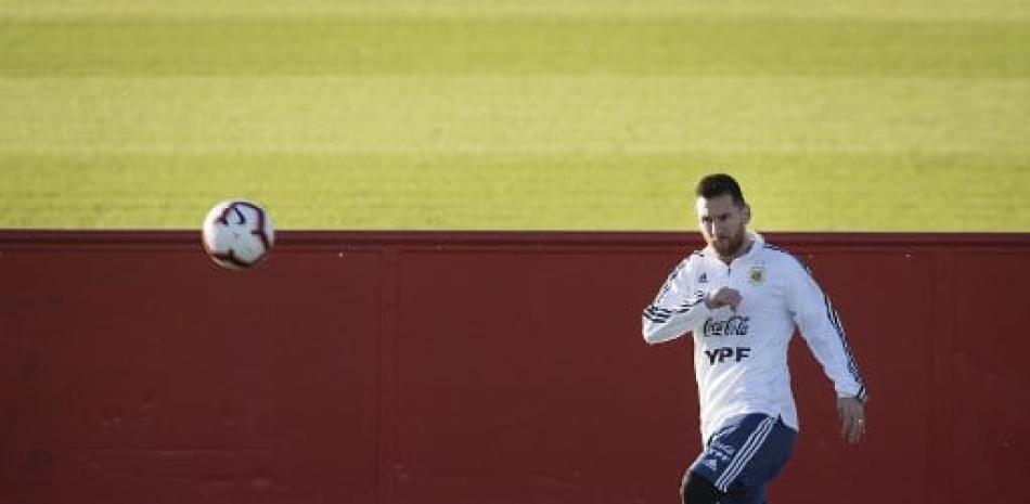 Lionel Messi durante una sesión de entrenamiento en Ciudad Deportiva Antonio Asensio en Palma de Mallorca el 12 de noviembre de 2019. Jaime Reina/AFP.