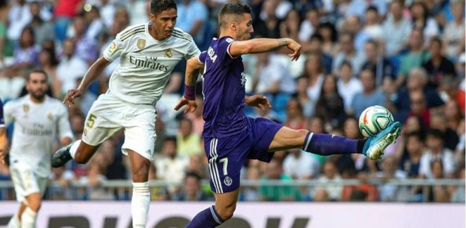 Acción en un pasado encuentro entre los oncenos de Valladolid y Real Madrid.